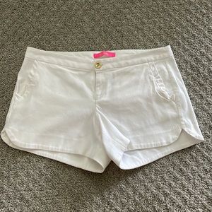 Lilly Pulitzer Adie Ruffle Pocket Shorts 4 in inseam size 4 in white
